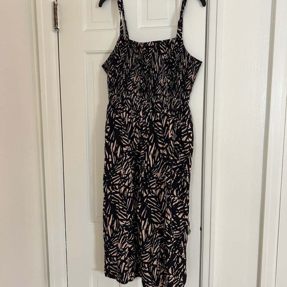 Old Navy Black and Cream Leaf Pattern Midi Dress